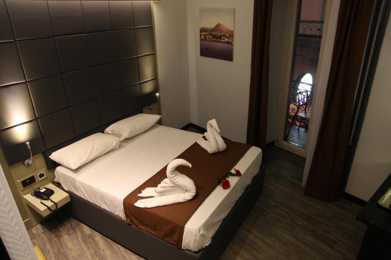 Dolce Vita Rooms & Breakfast Νάπολη Εξωτερικό φωτογραφία