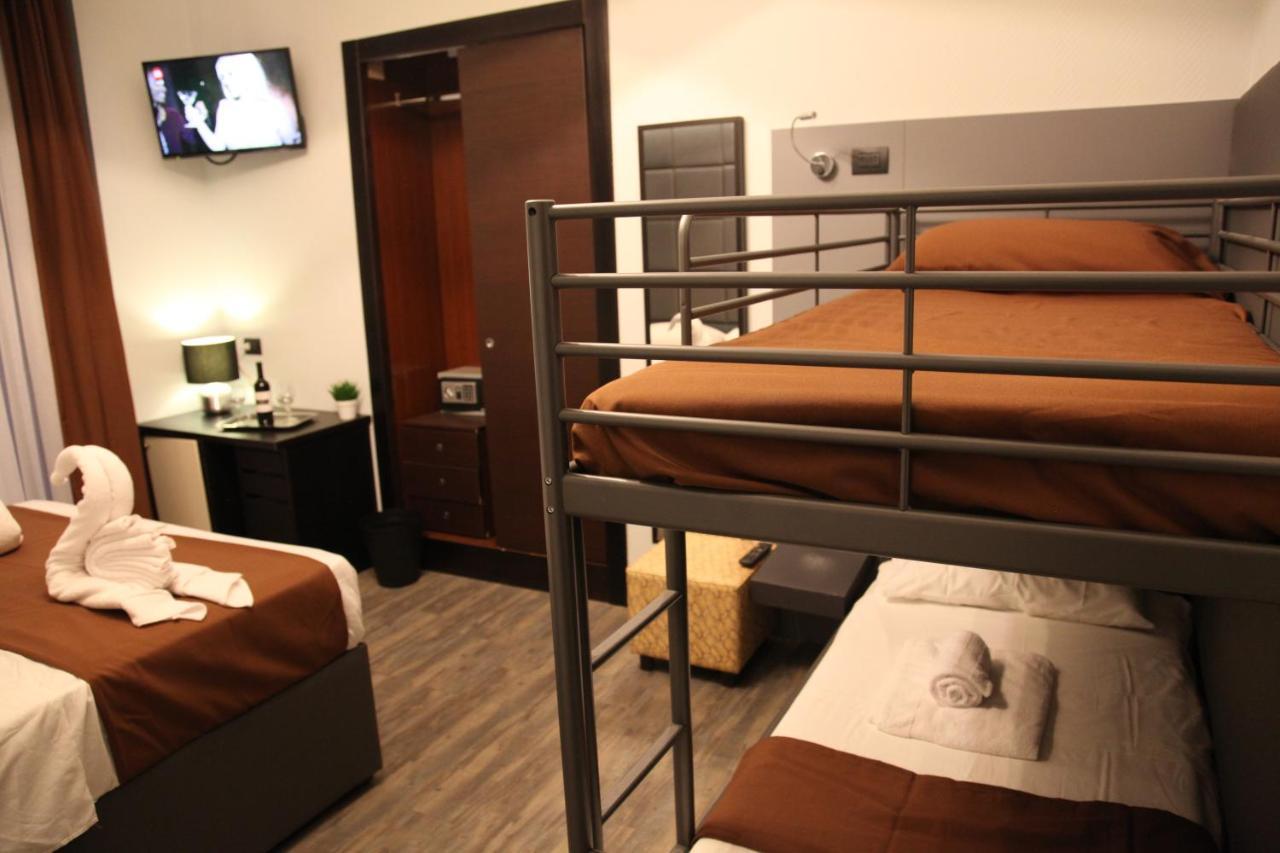 Dolce Vita Rooms & Breakfast Νάπολη Εξωτερικό φωτογραφία