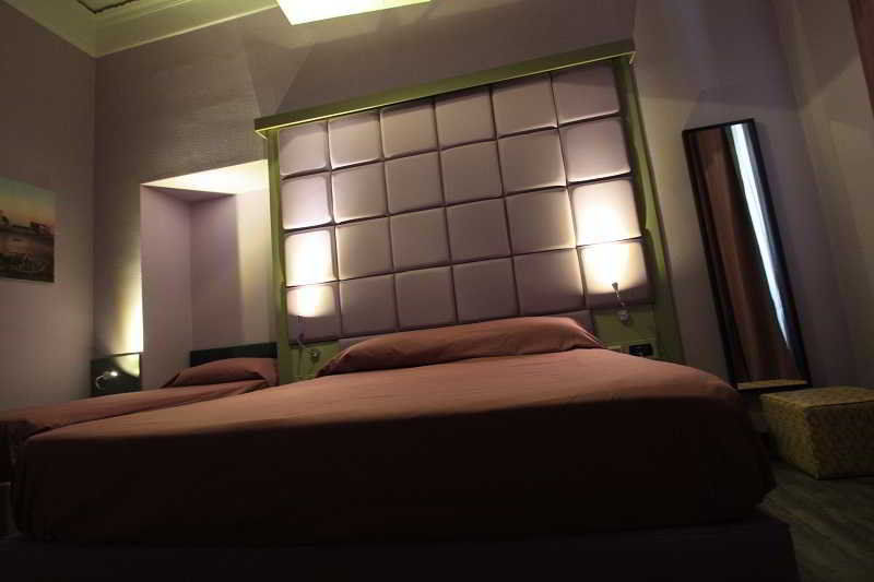 Dolce Vita Rooms & Breakfast Νάπολη Εξωτερικό φωτογραφία