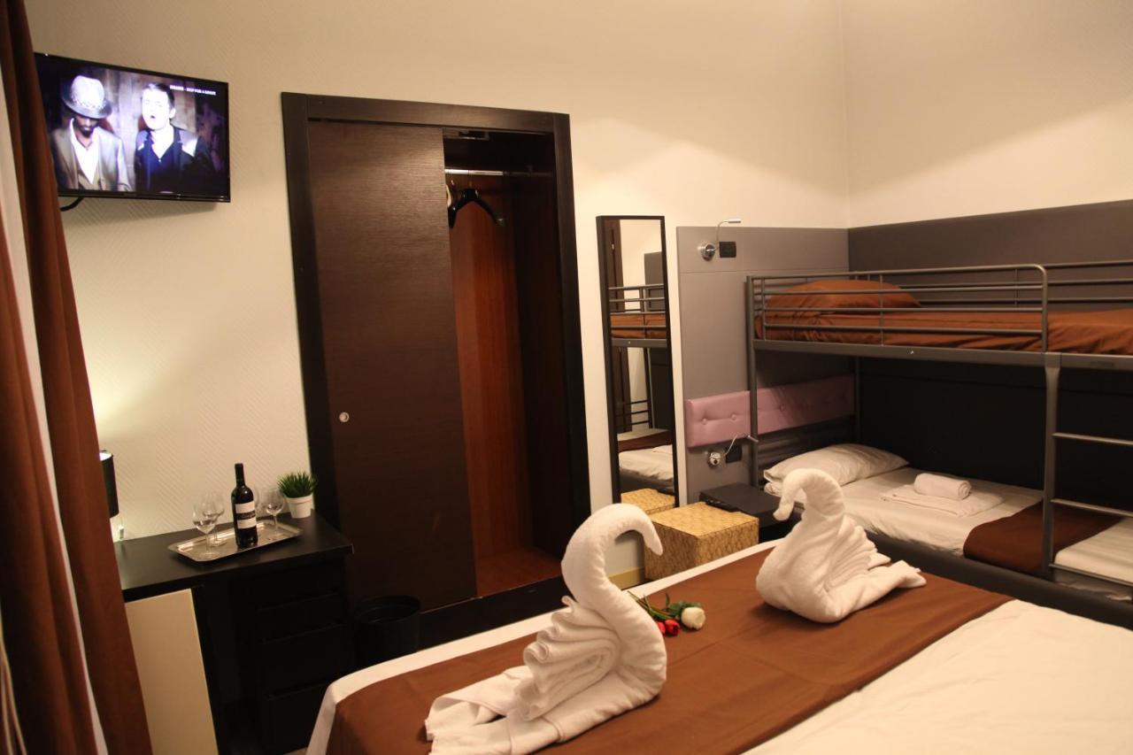 Dolce Vita Rooms & Breakfast Νάπολη Εξωτερικό φωτογραφία