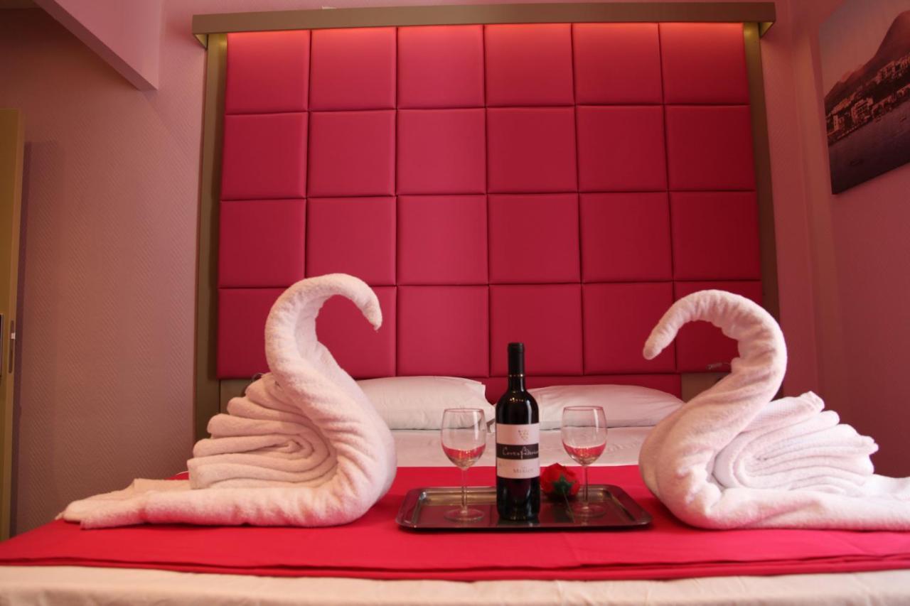 Dolce Vita Rooms & Breakfast Νάπολη Εξωτερικό φωτογραφία