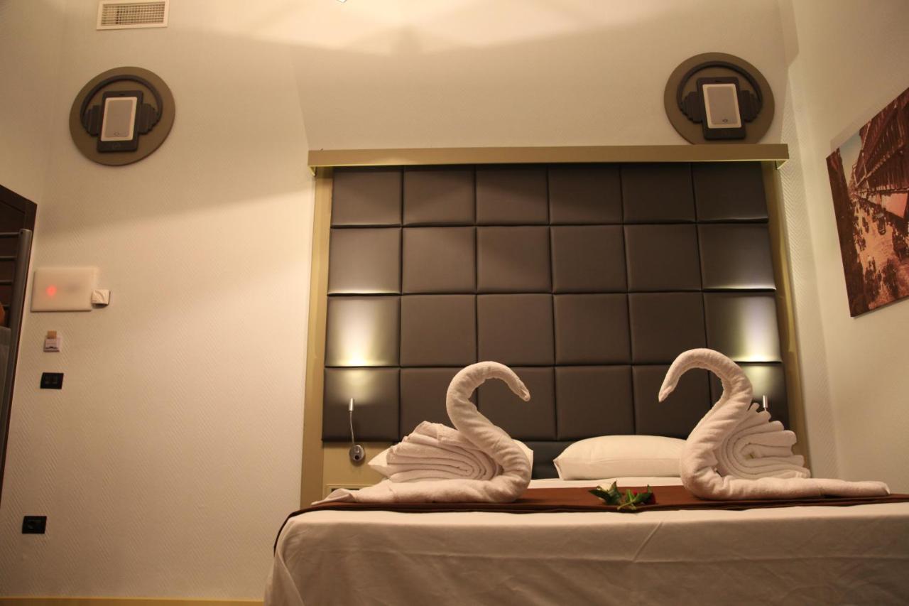 Dolce Vita Rooms & Breakfast Νάπολη Εξωτερικό φωτογραφία